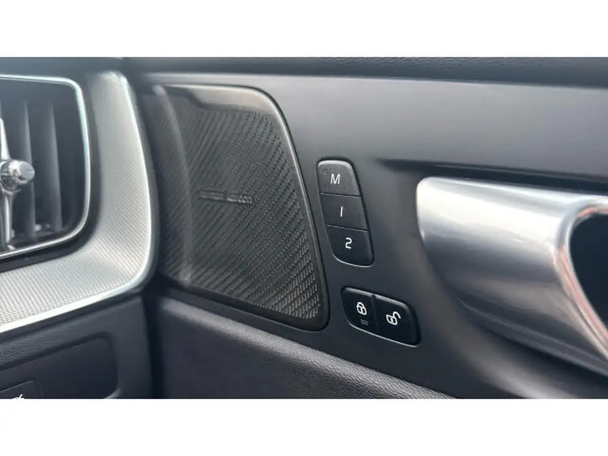 2023-volvo-xc60-20td-b4-plus-big-37