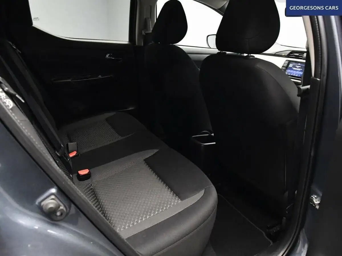 2022-nissan-micra-10-ig-t-kiiro-cvt-big-14