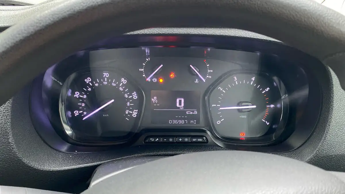2022-citroen-dispatch-20bluehdi-enterprise-pro-m-1400-big-12