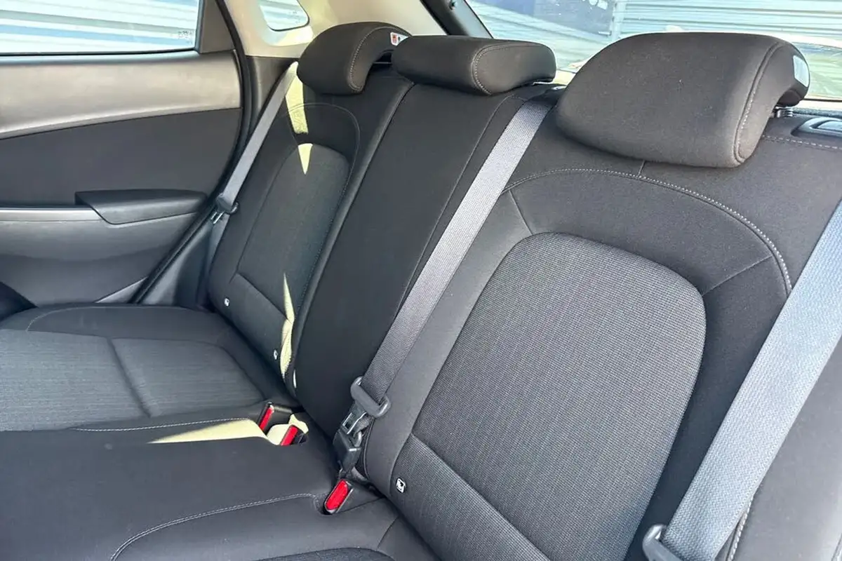 2022-hyundai-kona-16-gdi-premium-big-18
