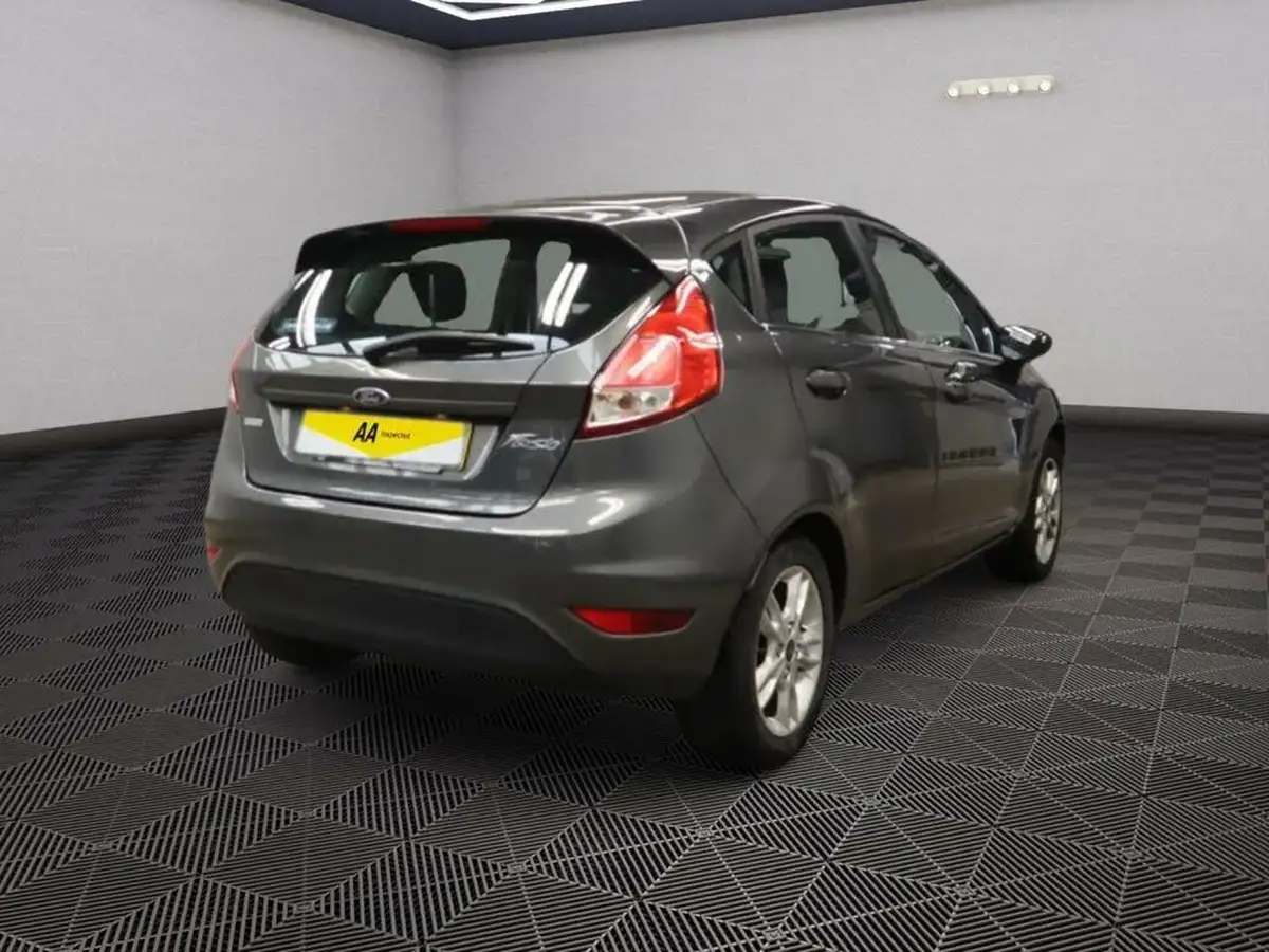 2016-ford-fiesta-10t-zetec-100ps-ecoboost-ss-5d-big-3