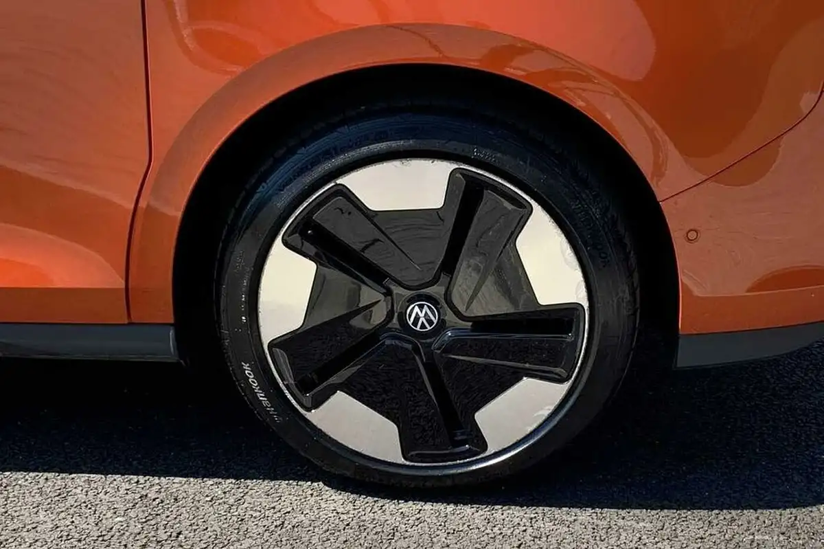 2023-volkswagen-idbuzz-e-style-standard-big-4