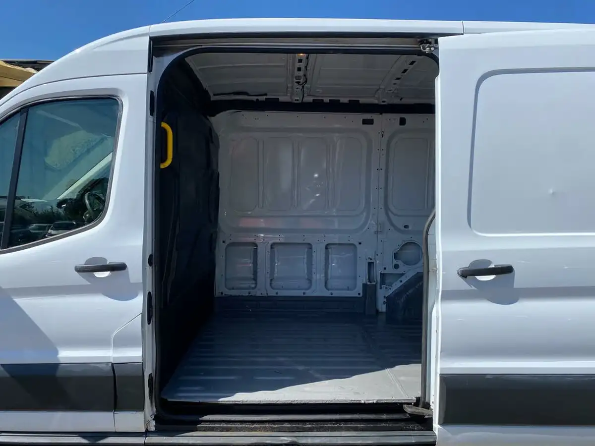 2017-ford-transit-20tdci-310-l2h2-105pseu6-big-44