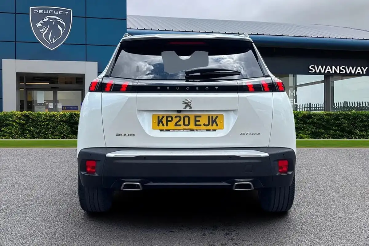 2020-peugeot-2008-suv-12-puretech-gt-line-big-3