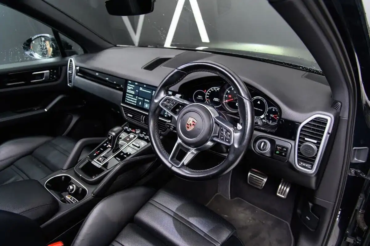 2020-porsche-cayenne-30-v6-s-big-10