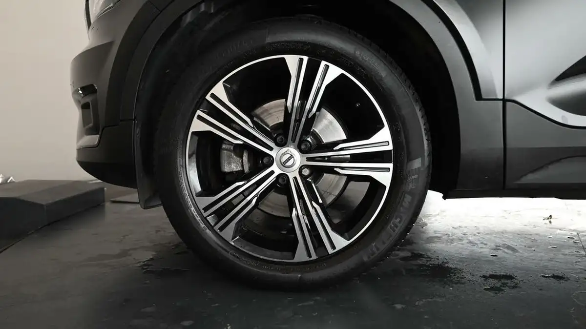 2020-volvo-xc40-20-t4-inscription-pro-big-18
