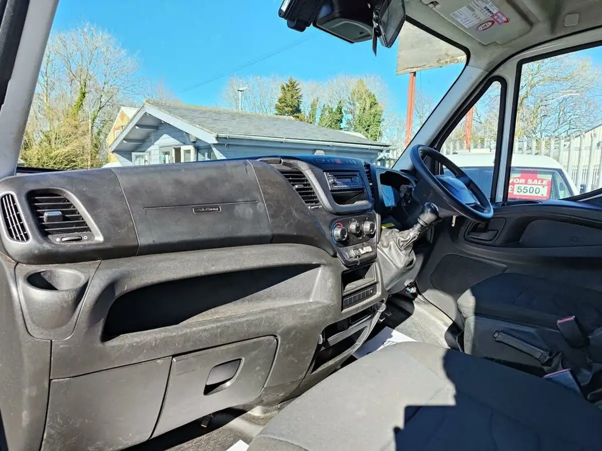 2018-iveco-daily-s-class-23td-35s12v-3520-h1-business-big-6