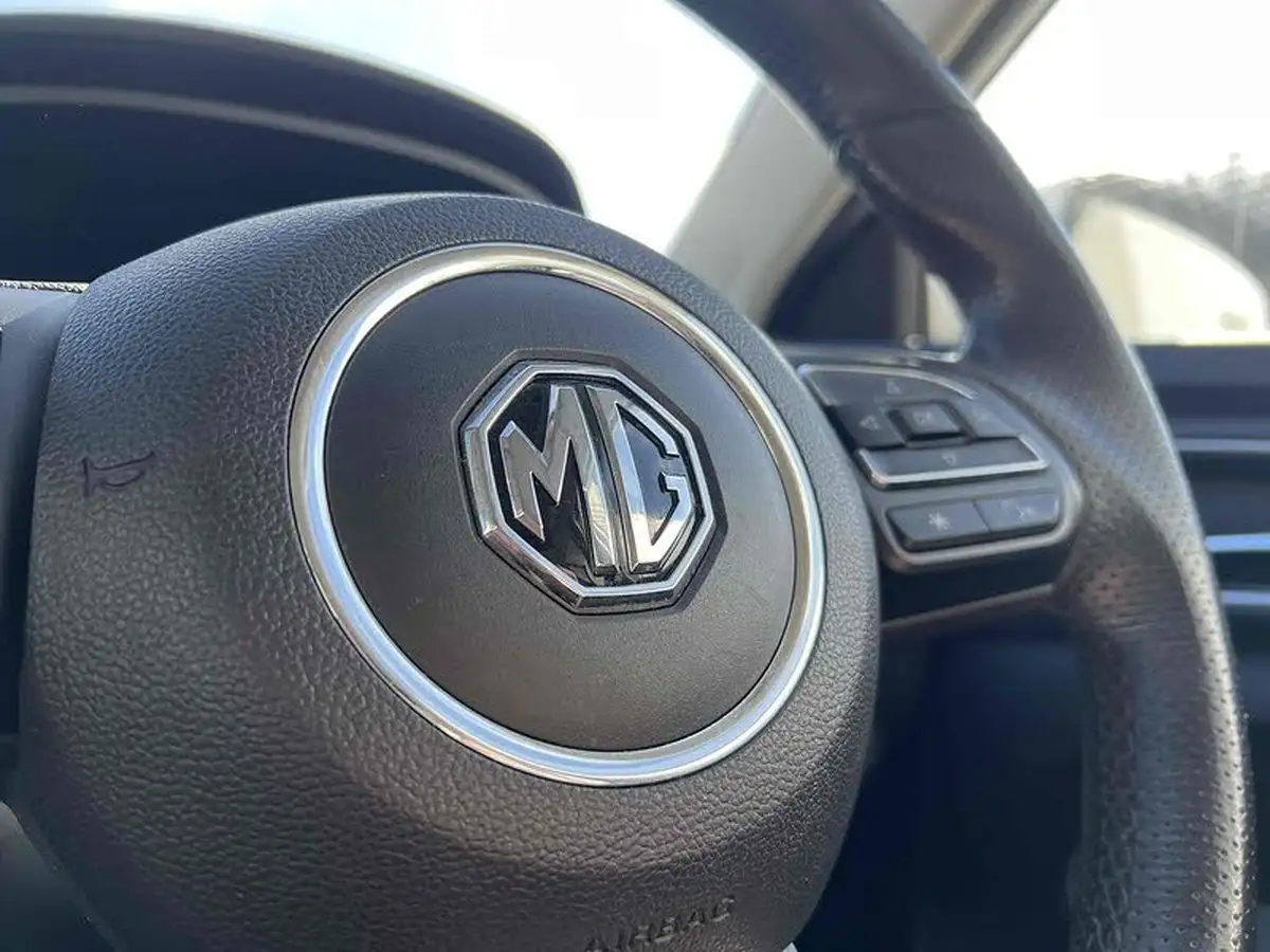 2020-mg-mg5-e-excite-ev-big-36