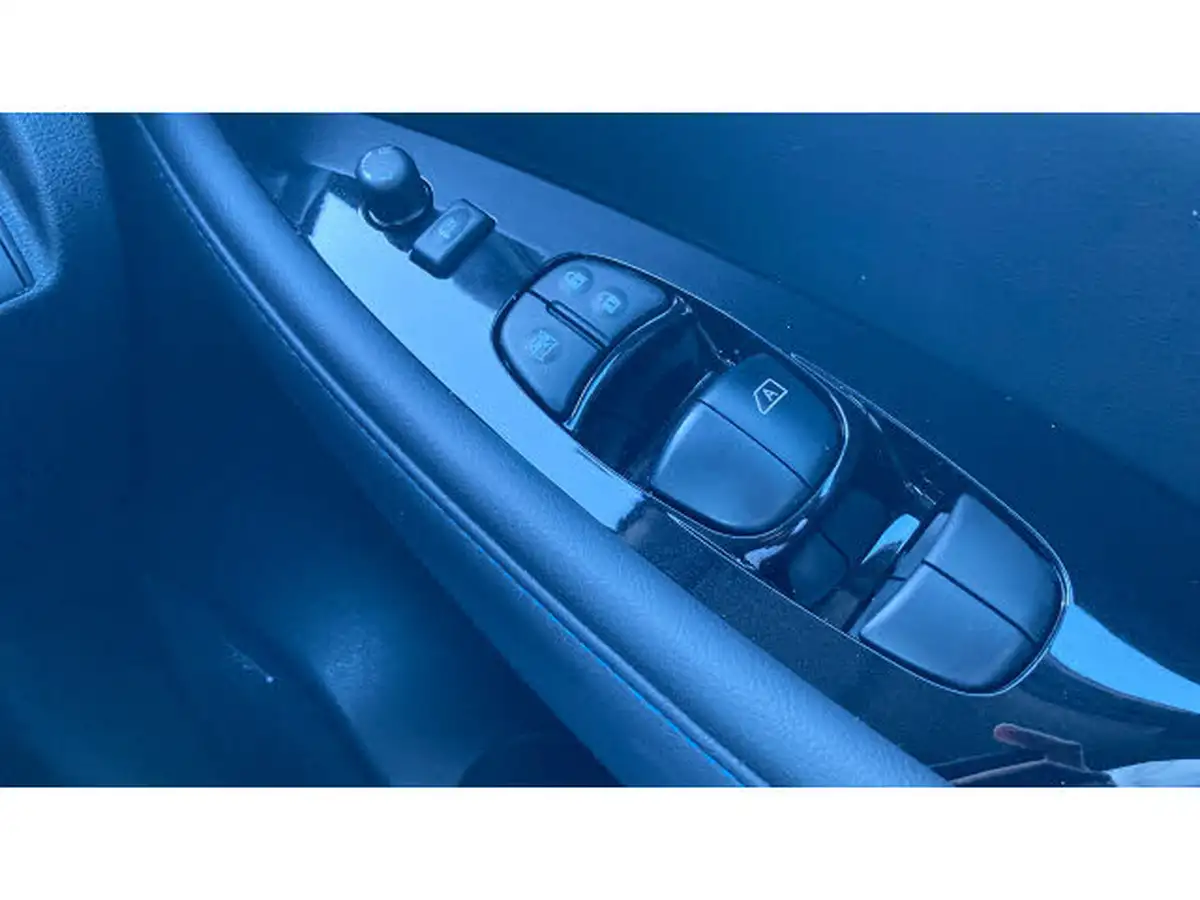 2023-nissan-leaf-e-tekna-39kwh-big-39