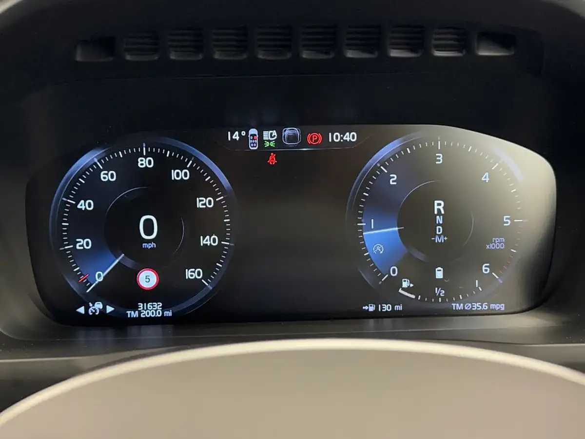 2022-volvo-xc90-20td-b5-r-design-big-31