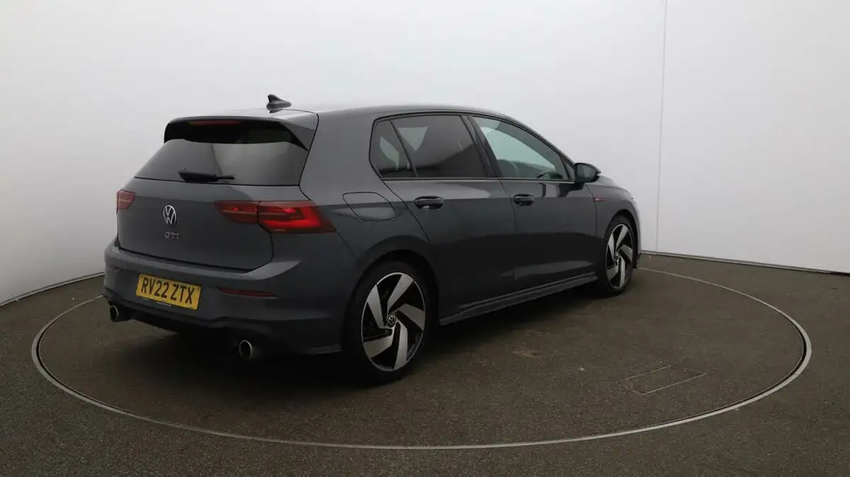 2022-volkswagen-golf-20-tsi-gti-dsg-big-47