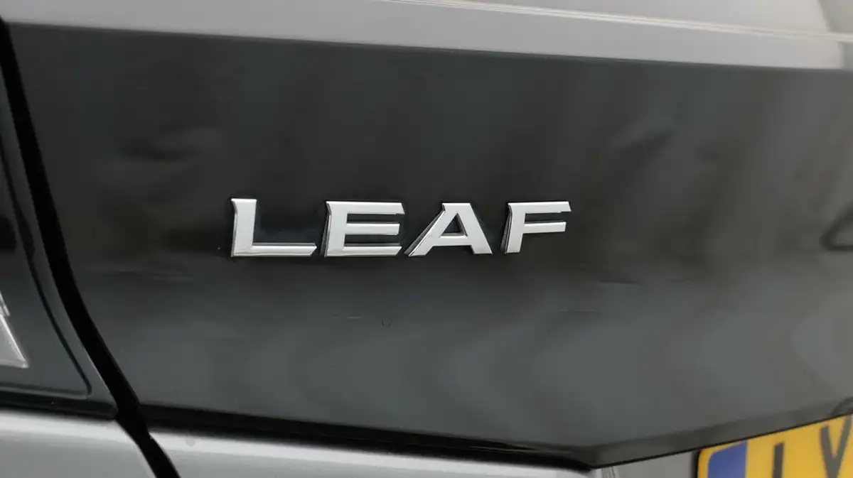 2021-nissan-leaf-e-e-tekna-big-20