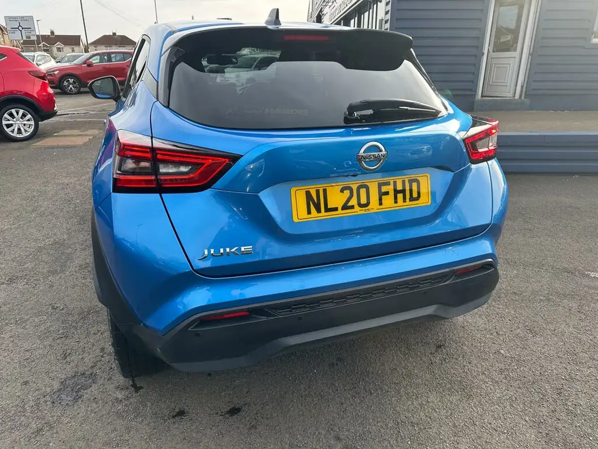 2020-nissan-juke-10-dig-t-n-connecta-117ps-dct-big-9