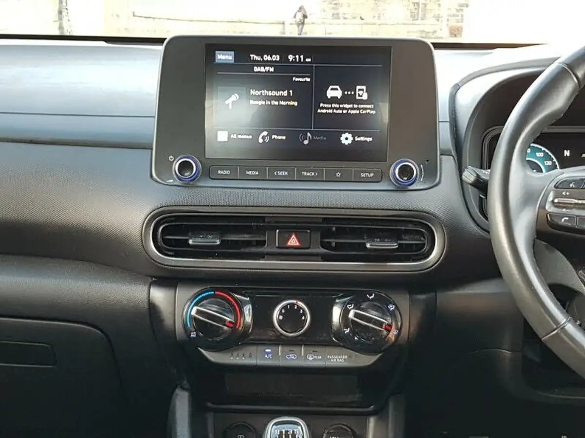 2022-hyundai-kona-10-t-gdi-se-connect-big-9