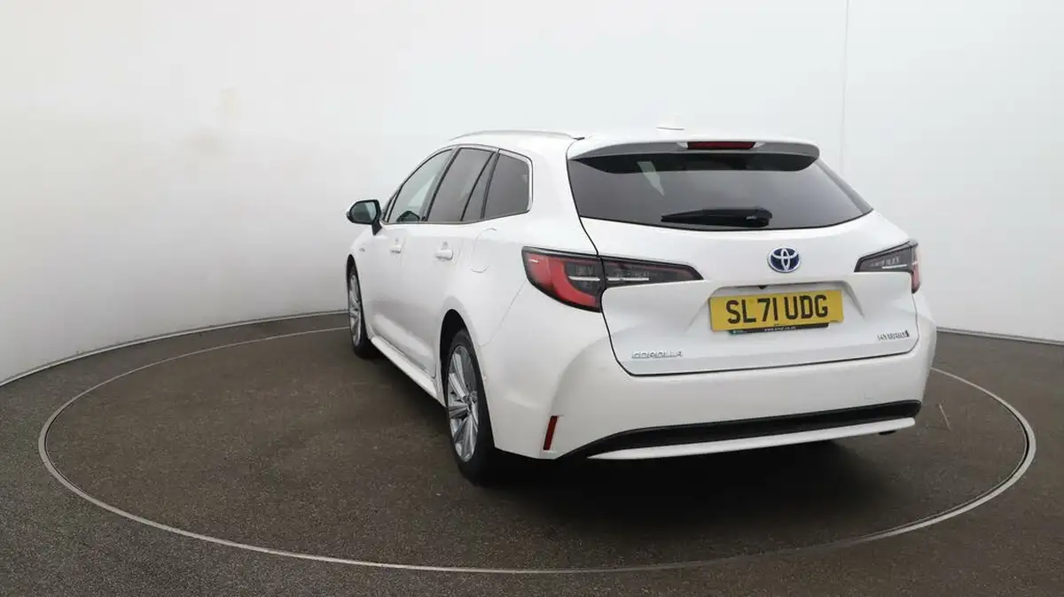 2021-toyota-corolla-18-vvt-i-design-trk-hatchback-5d-big-55