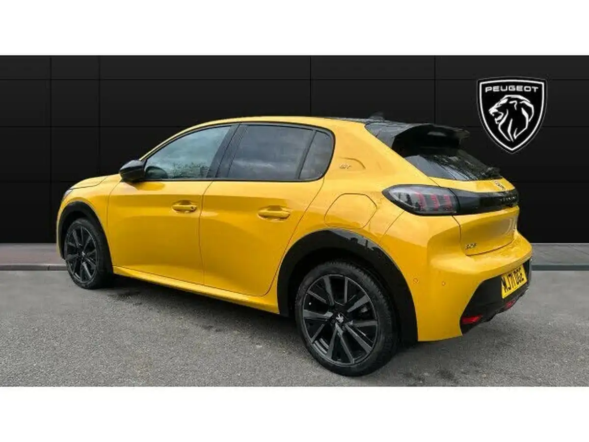2021-peugeot-208-12-puretech-gt-premium-100bhp-eat8-big-1