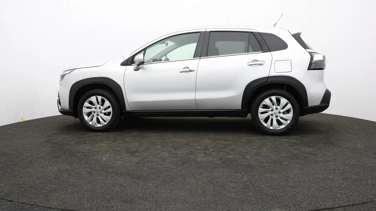2023-suzuki-s-cross-15-motion-big-61
