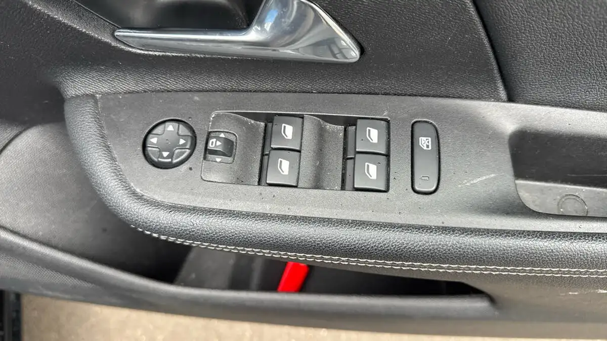 2023-vauxhall-mokka-12-ultimate-130ps-auto-big-21