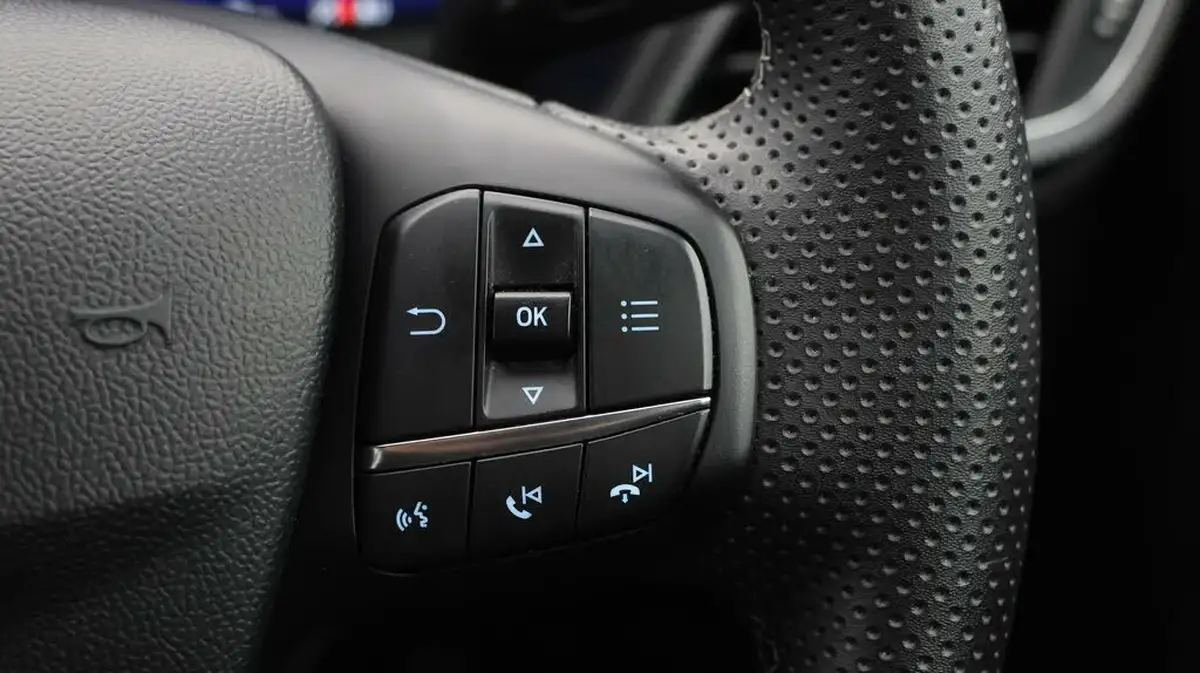 2021-ford-puma-suv-10-st-line-x-vignale-155ps-hybrid-mhev-big-21