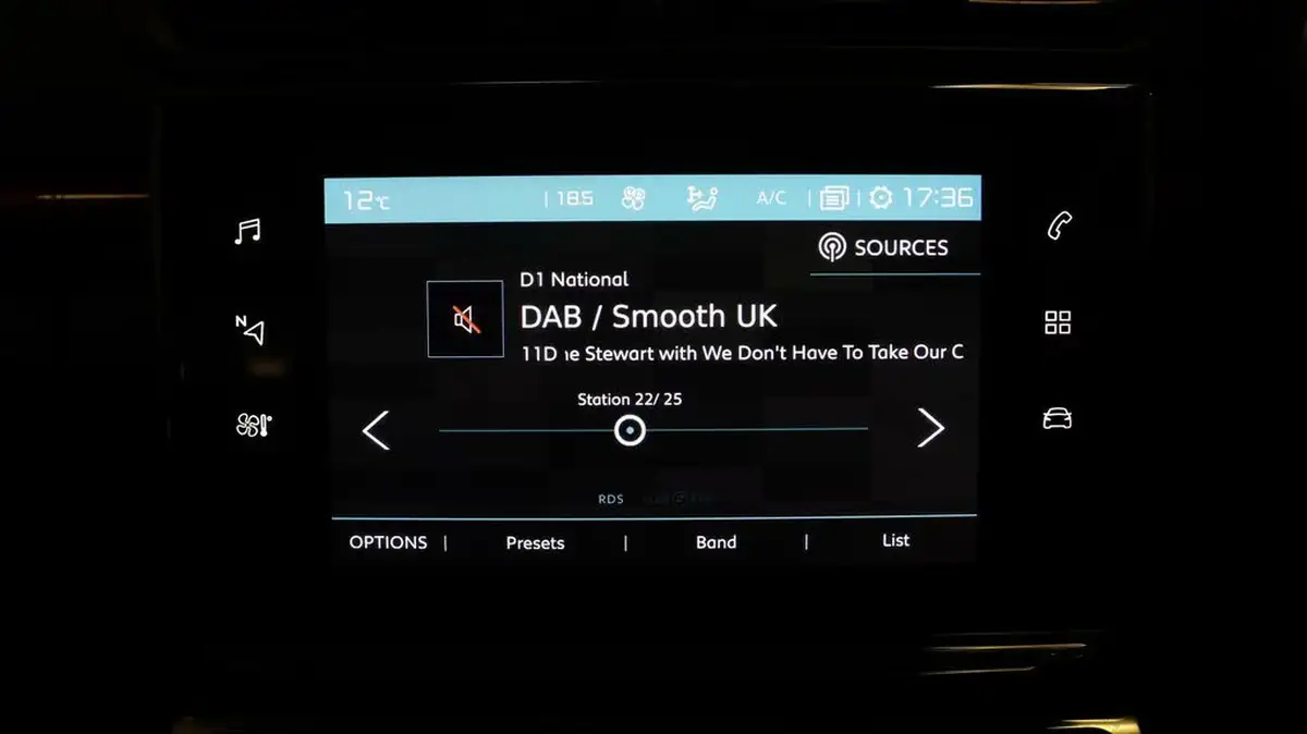 2019-citroen-c3-12-puretech-flair-nav-edition-82ps-ss-big-10