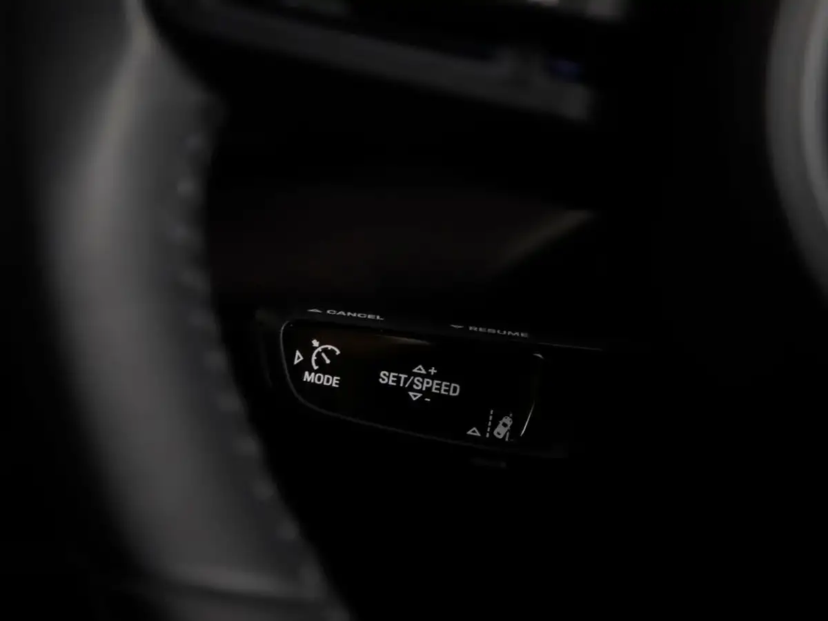 2025-porsche-macan-e-4-electric-big-23