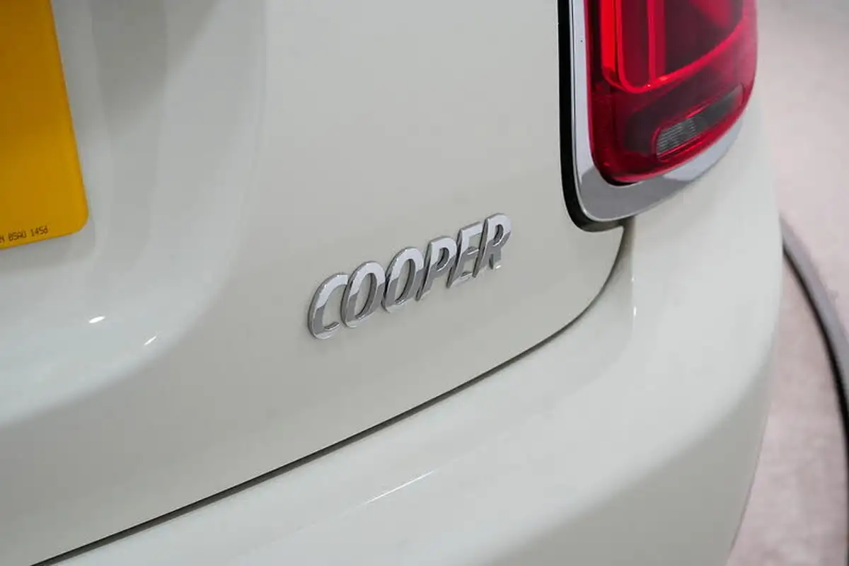 2020-mini-countryman-15-cooper-classic-auto-big-10