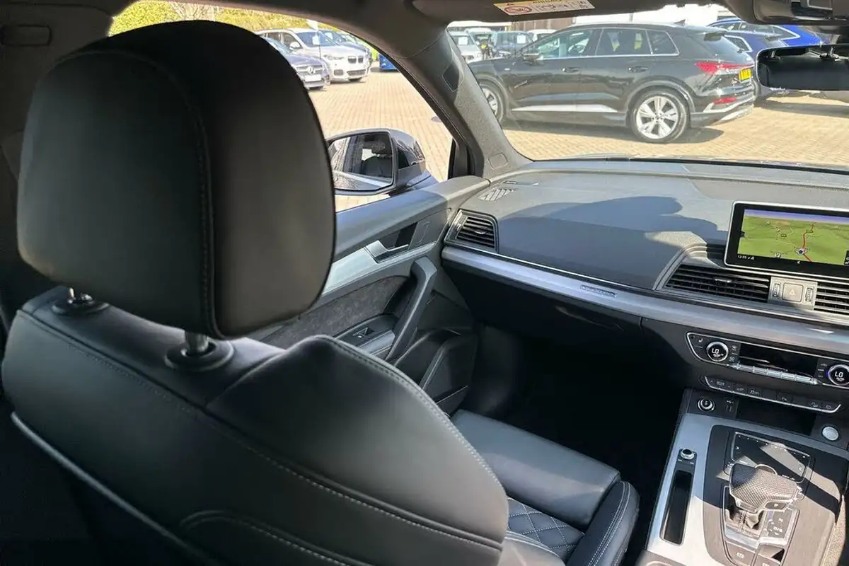 2019-audi-q5-20-55-tfsi-e-s-line-competition-big-37