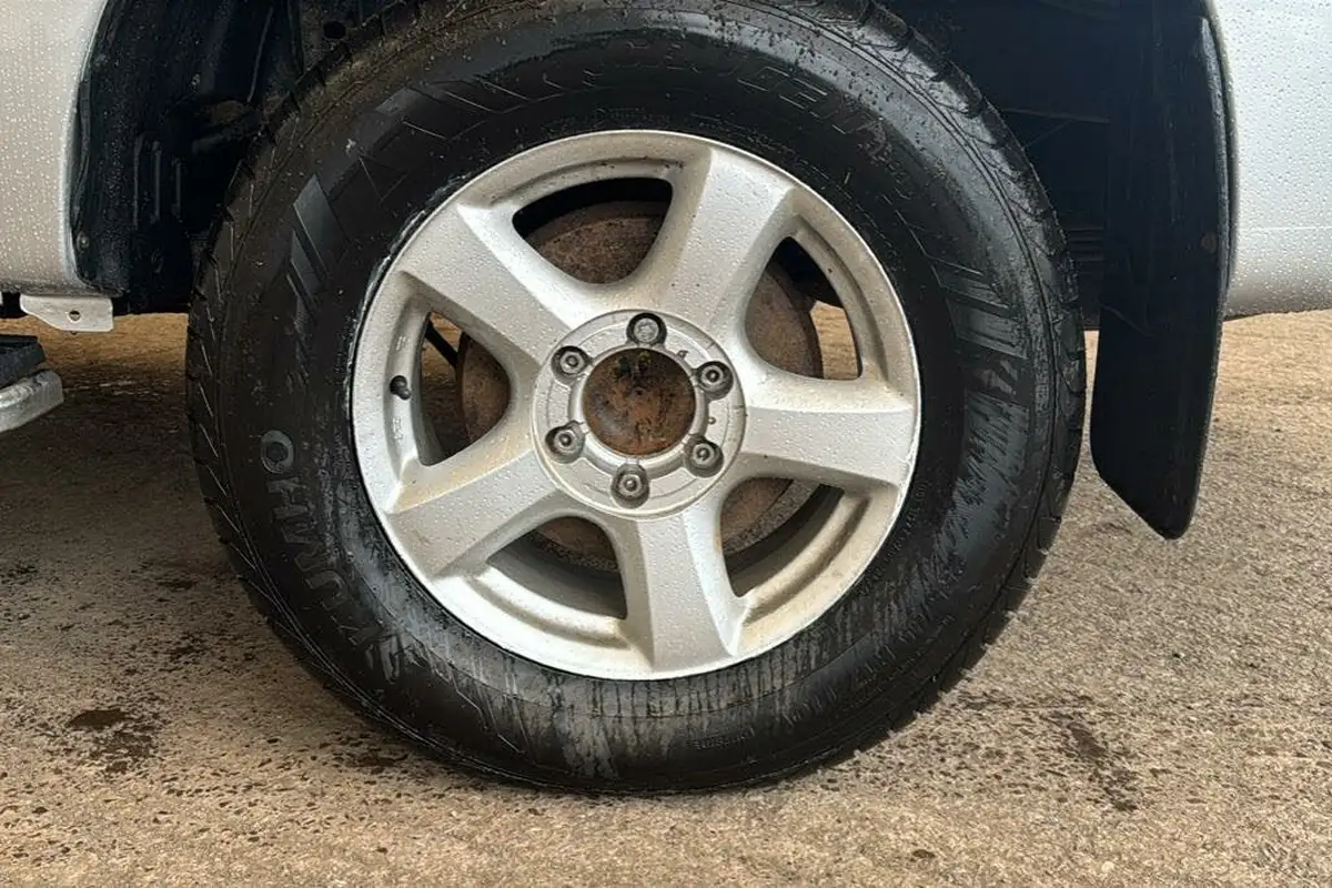 2017-isuzu-d-max-25td-yukon-double-pickup-big-29