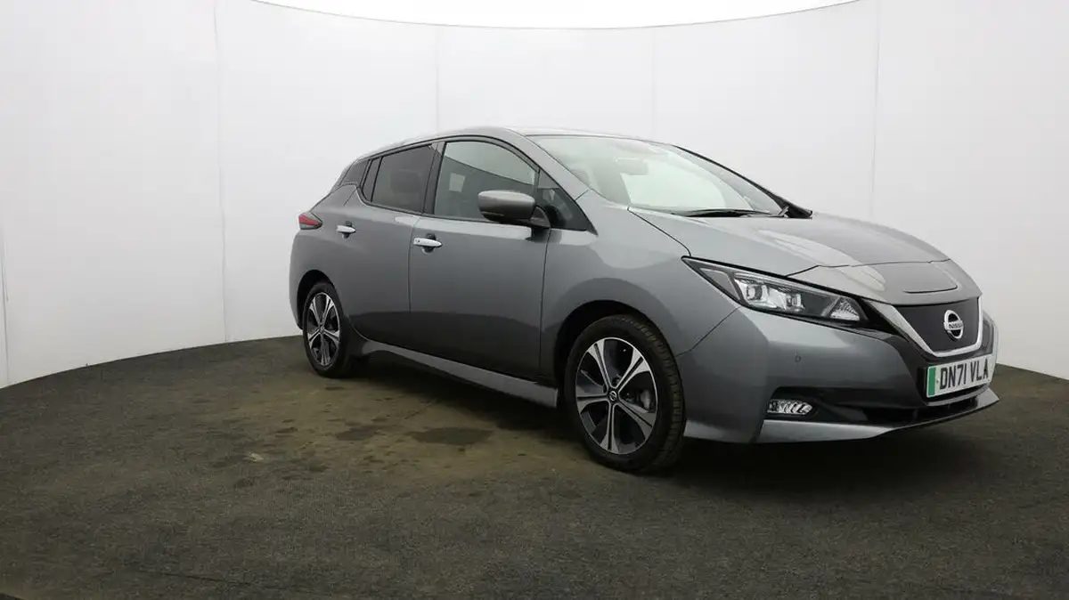 2021-nissan-leaf-e-tekna-big-0
