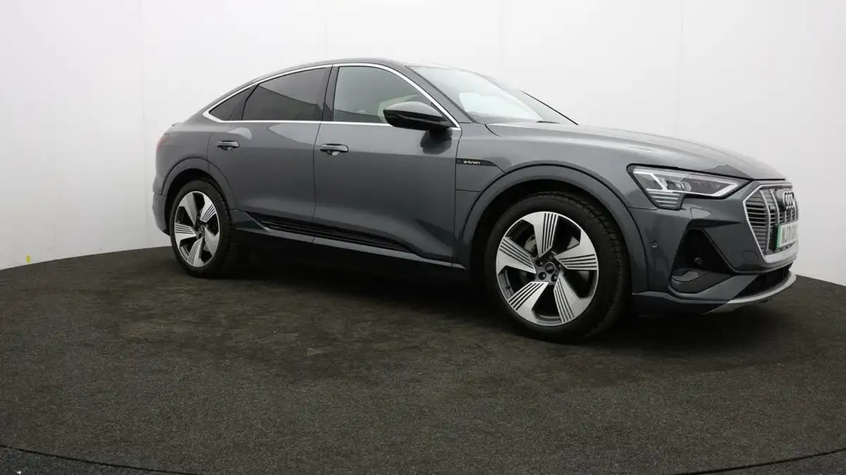 2021-audi-e-tron-55e-s-line-sportback-big-37