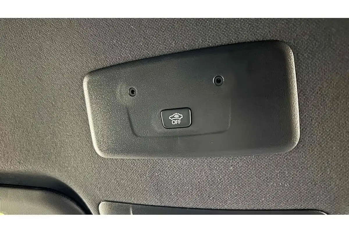 2021-toyota-corolla-18-vvt-i-design-trk-touring-sports-5d-big-32