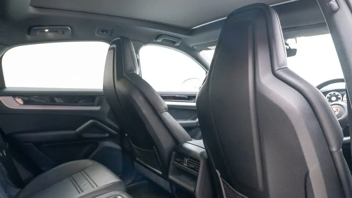 2024-porsche-cayenne-30-v6-353ps-coupe-big-6