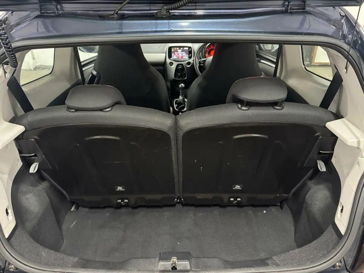 2017-citroen-c1-12-puretech-feel-3d-big-37