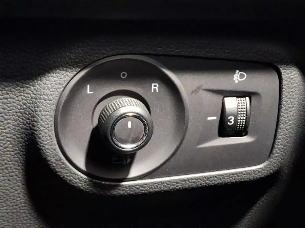 2023-mg-zs-suv-e-trophy-connect-ev-176ps-big-16