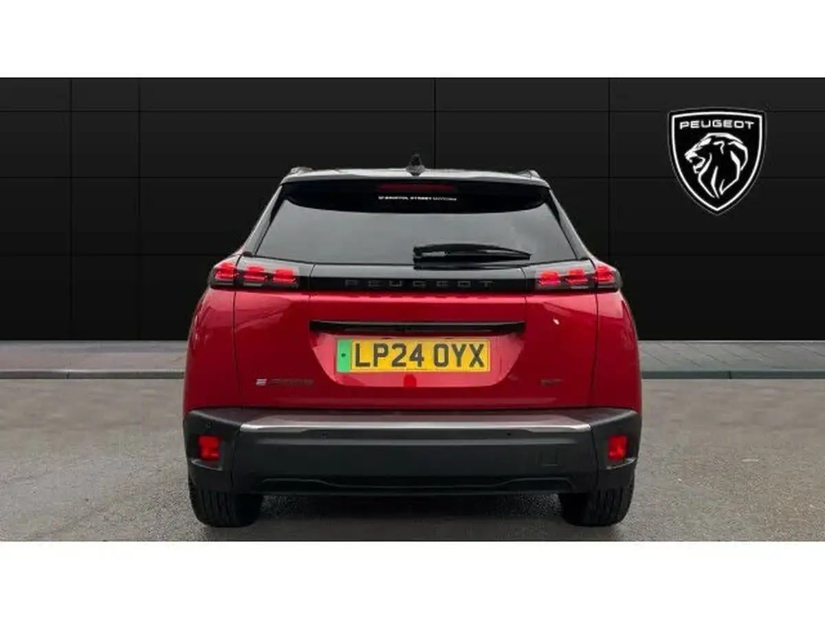 2024-peugeot-2008-suv-e-gt-136ps-50kwh-big-5
