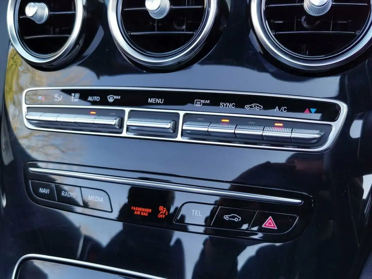 2019-mercedes-benz-c-class-30-c43-amg-premium-plusss-cabriolet-2d-big-51