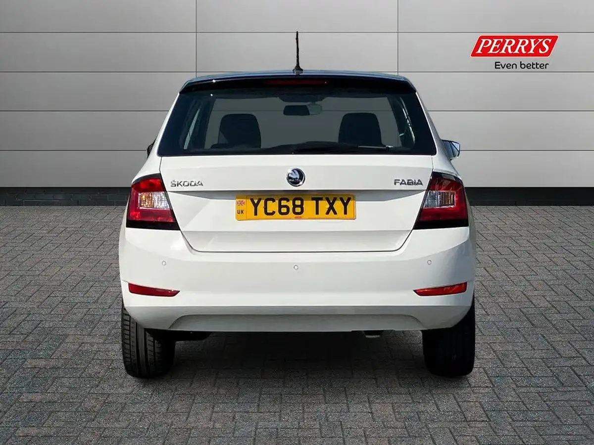 2018-skoda-fabia-10-mpi-colour-edition-big-4
