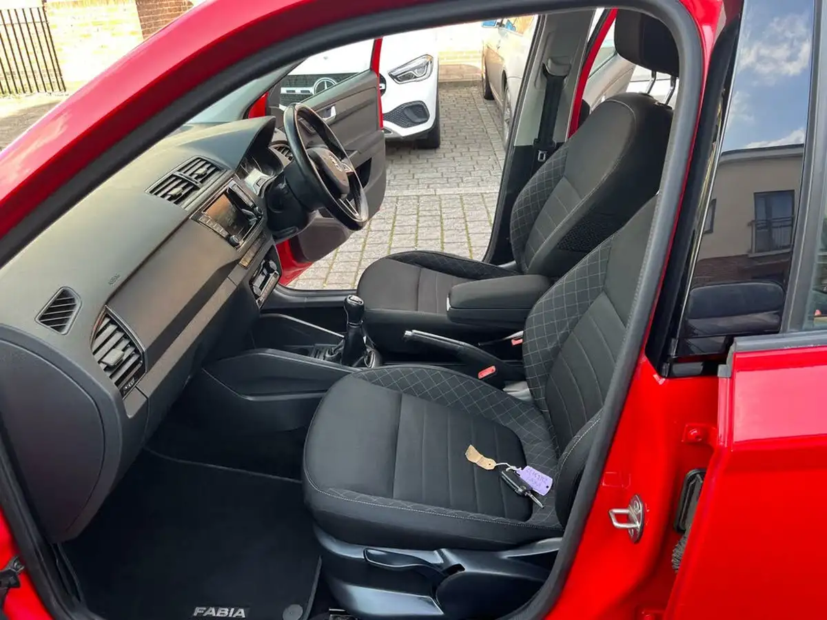 2015-skoda-fabia-12-se-l-90ps-estate-big-18