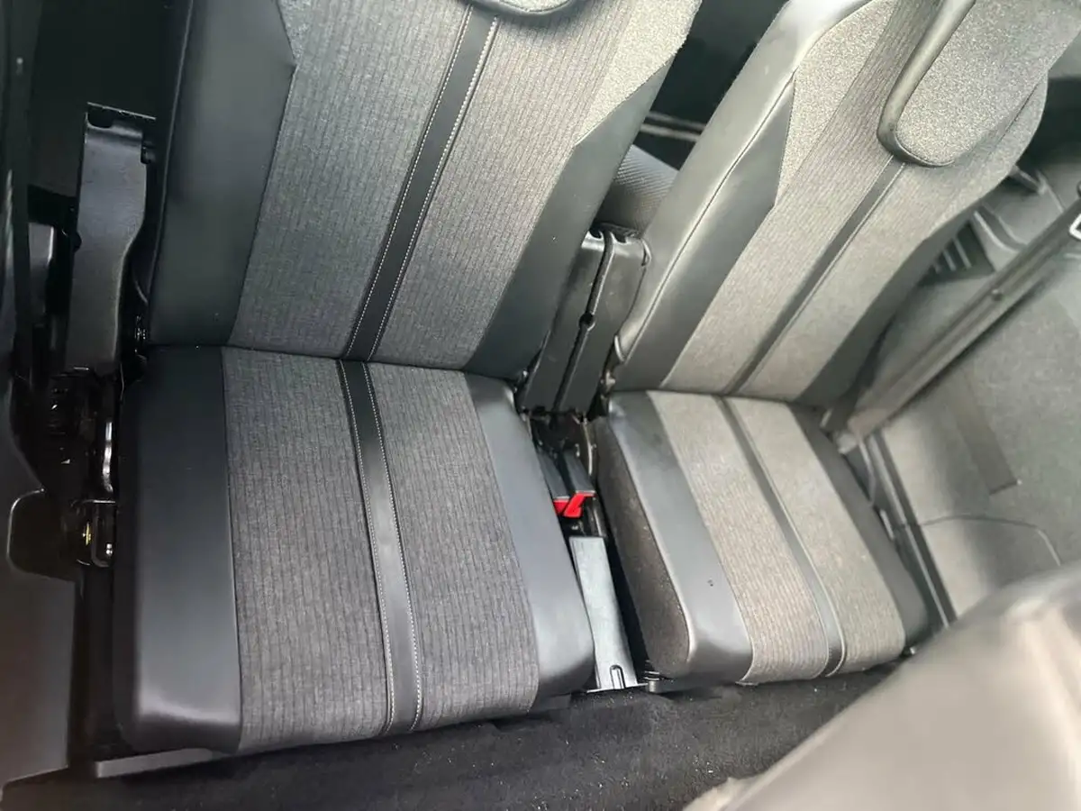 2018-peugeot-5008-suv-16-thp-gt-line-big-26