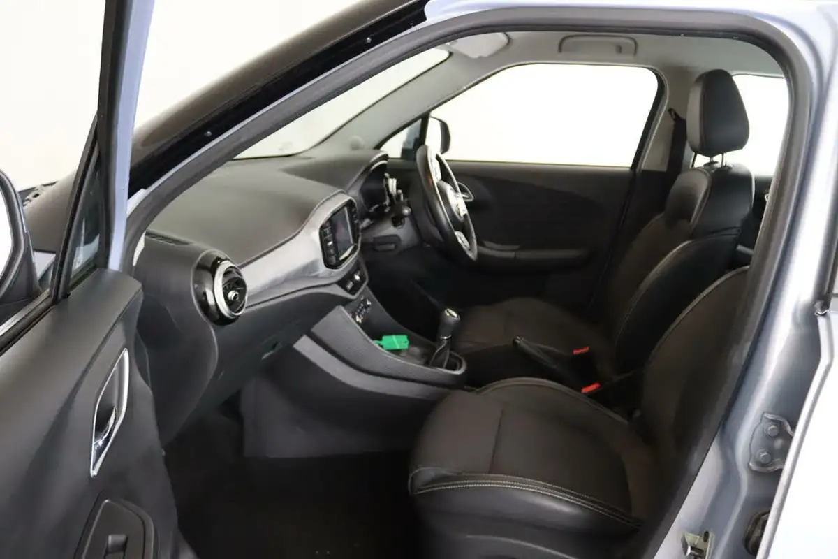2023-mg-mg3-15-vti-tech-exclusive-nav-big-13