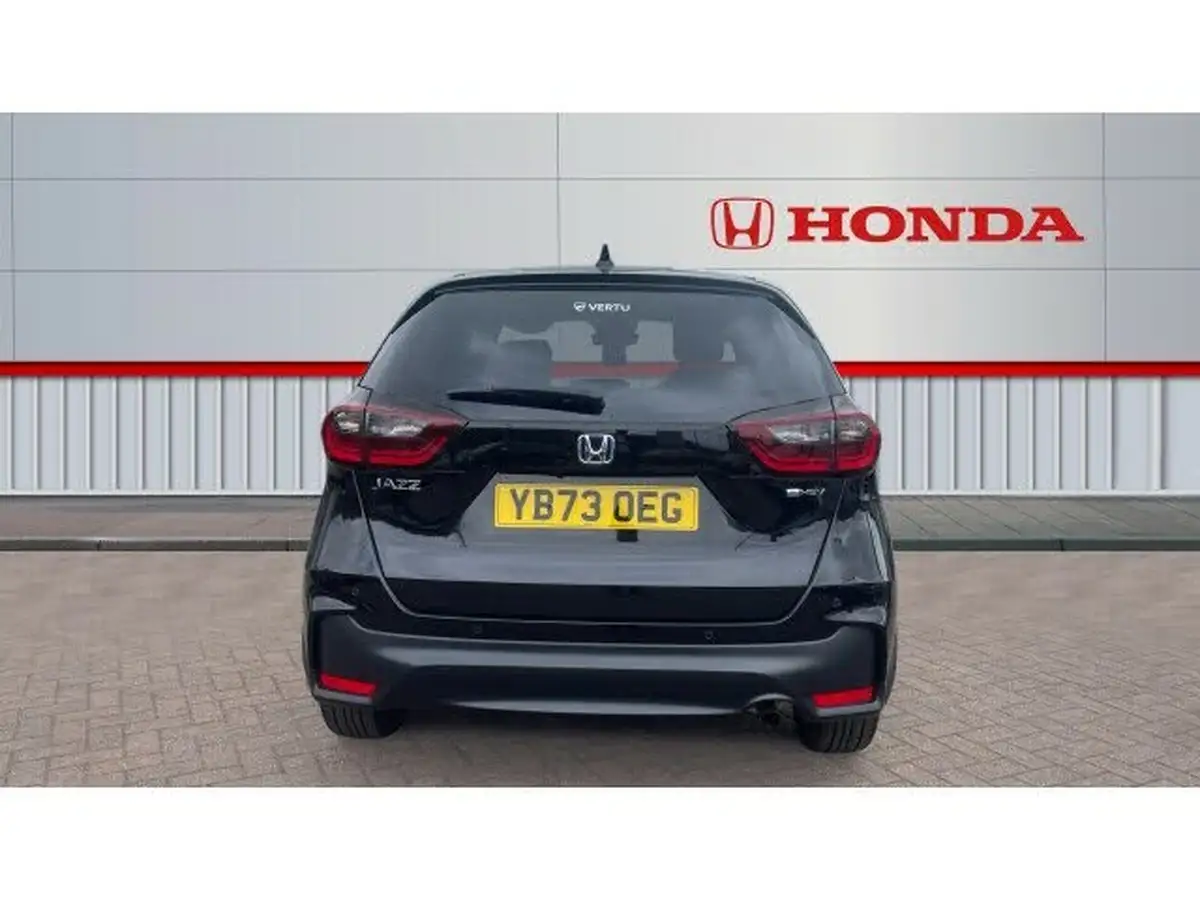 2024-honda-jazz-15-i-mmd-advance-big-6