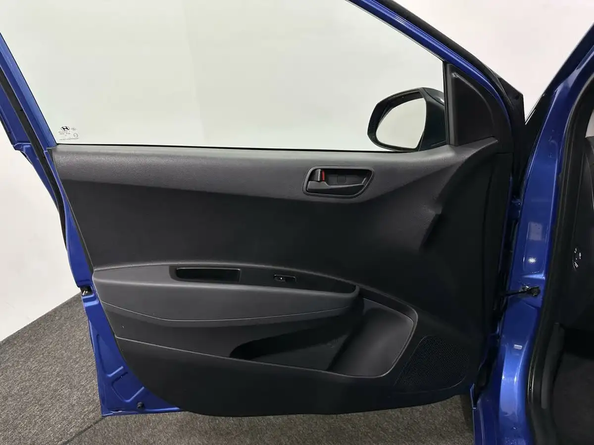 2019-hyundai-i10-10-play-big-30
