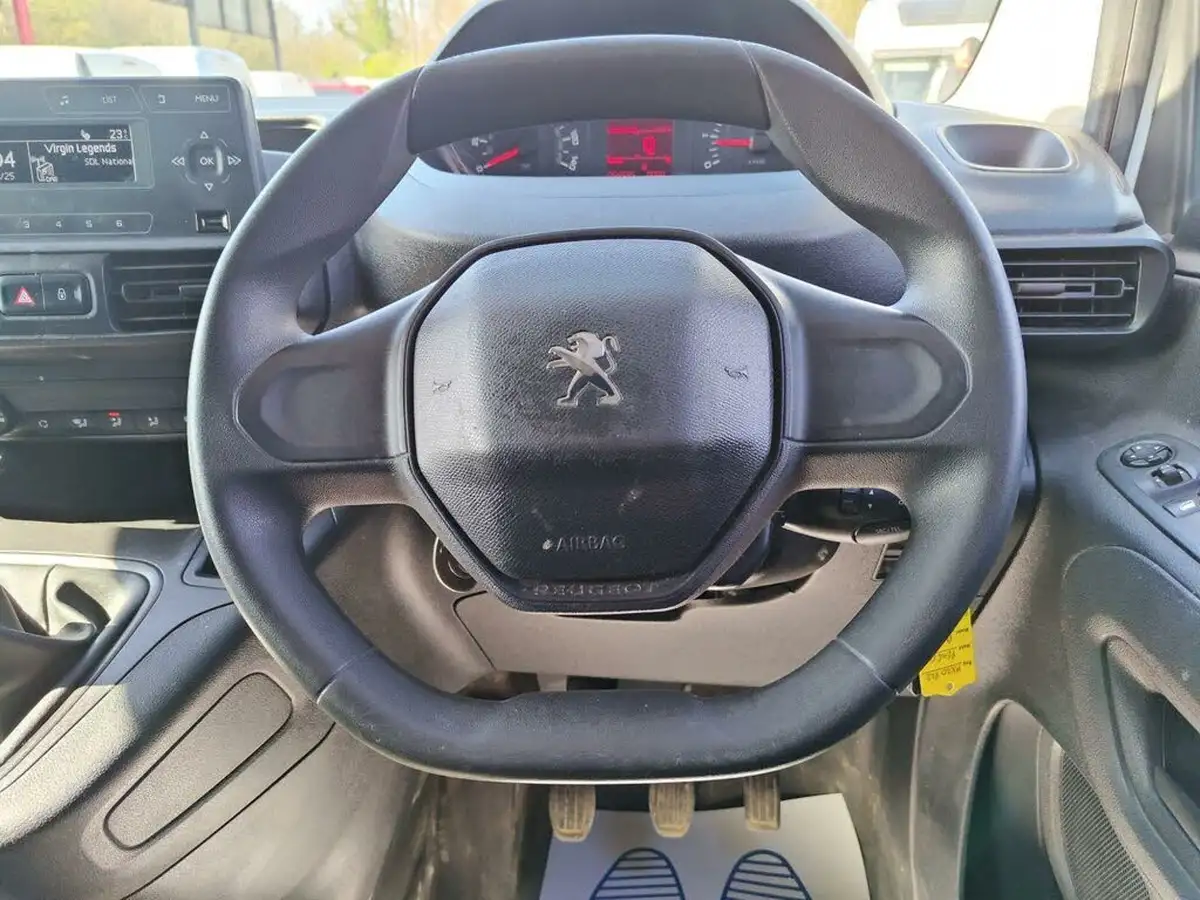 2020-peugeot-partner-15-bluehdi-950-s-100pseu6dt-e-ss-panel-big-7