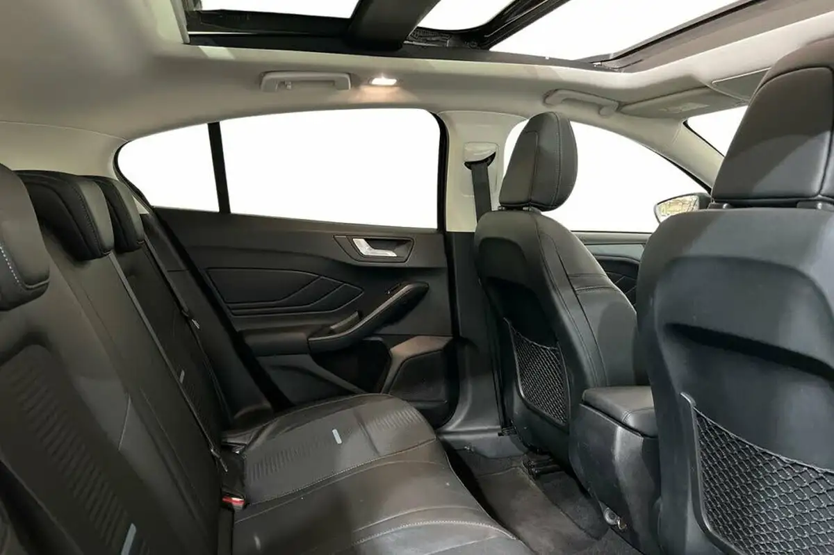 2020-ford-focus-15t-active-x-hatchback-big-7
