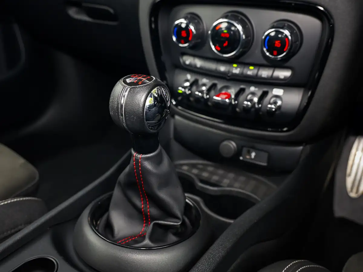 2022-renault-captur-13-tce-iconic-edition-big-14