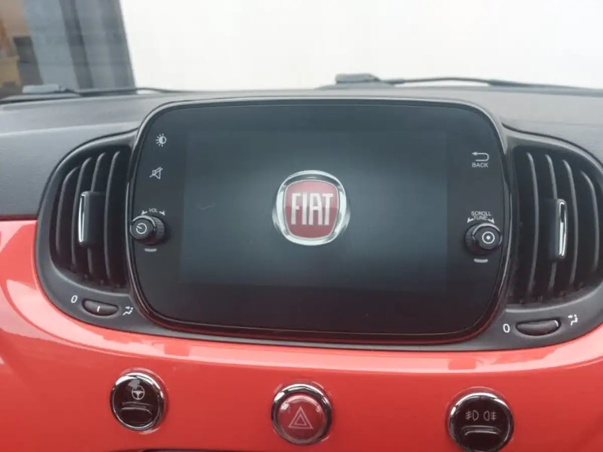 2020-fiat-500-10-lounge-big-10