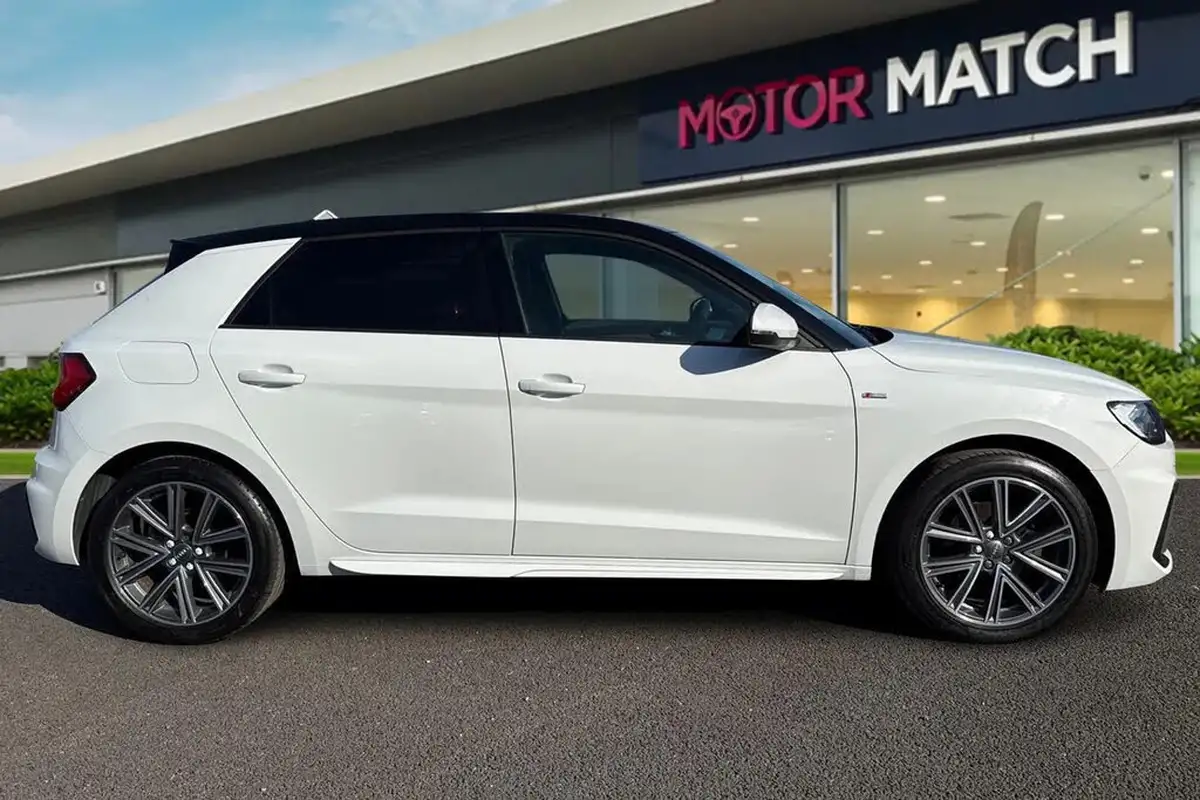 2019-audi-a1-10-30-tfsi-s-line-big-2