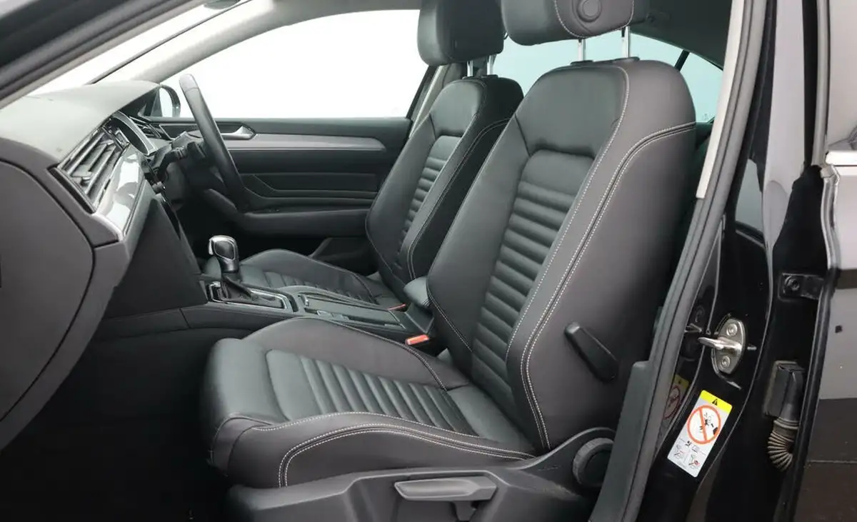 2021-volkswagen-passat-14-tsi-gte-saloon-4d-big-14