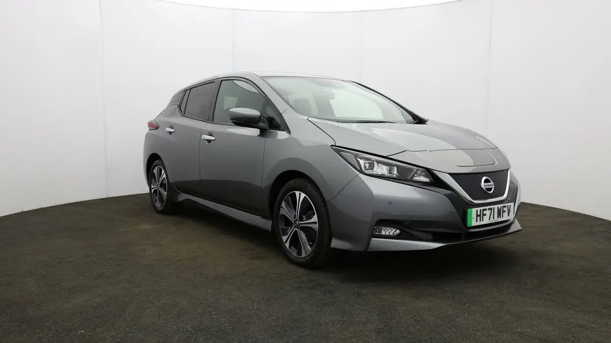 2021-nissan-leaf-e-tekna-big-39