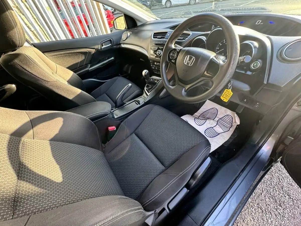 2015-honda-civic-14-s-1-cd-big-13